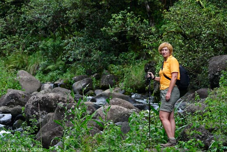 В начале пути к самому влажному месту на Земле - кратер Waialeale, Kauai