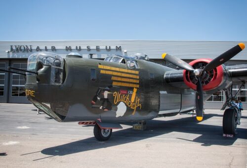Консолидэйтед B-24 «Либерейтор» (Consolidated B-24 Liberator) — американский тяжёлый бомбардировщик времён Второй мировой войны