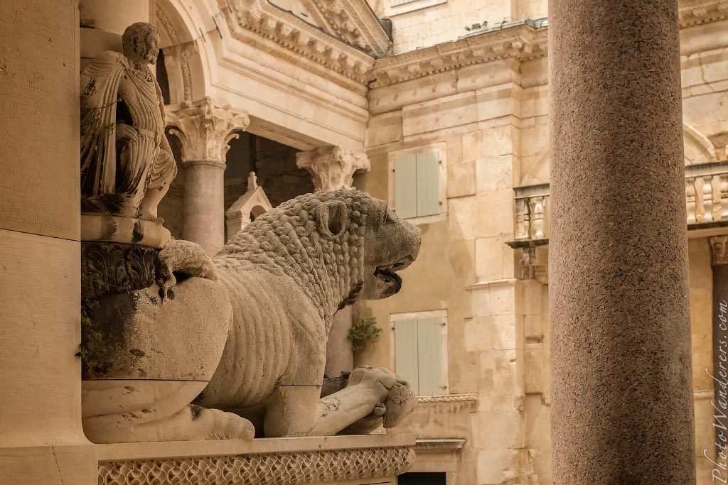 Почти Сфинкс, Дворец Диоклетиана, Сплит, Хорватия | Almost Sphinx, Diocletian's Palace, Сплит, Croatia