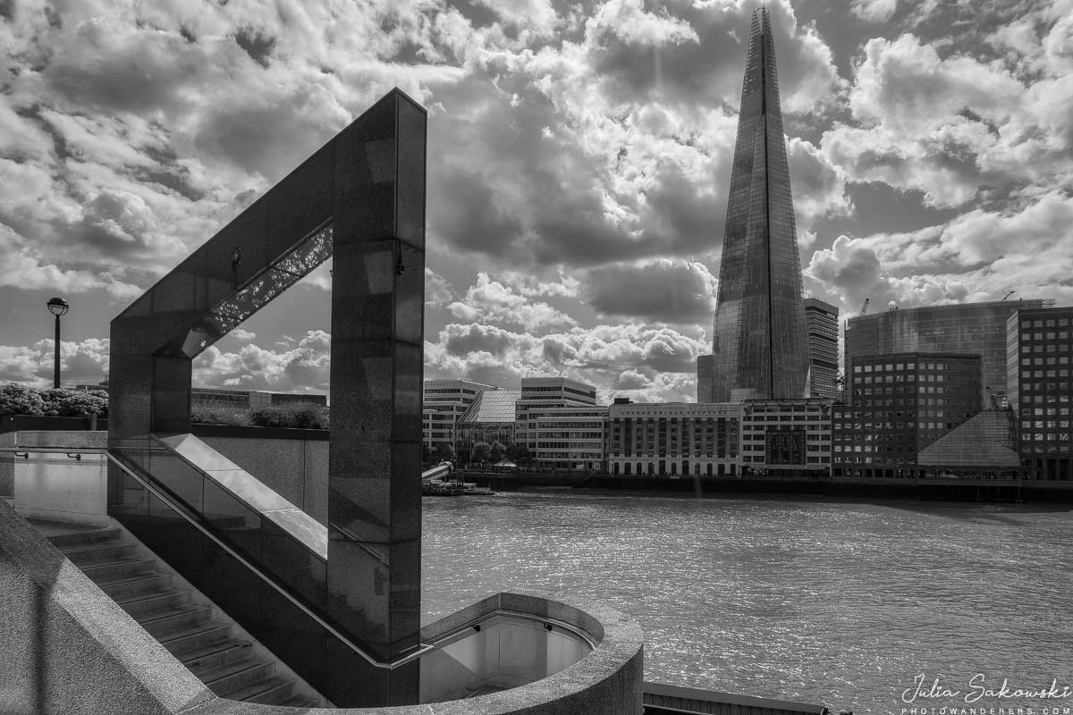 Небоскреб Шард с берега Темзы, Лондон | The Shard tower from Thames riverbank