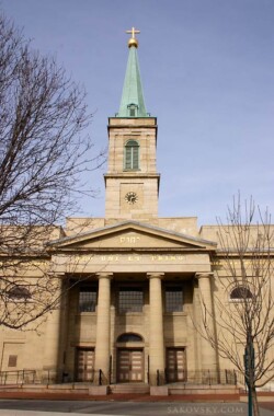 Кафедральный собор (1770), первый в Сент-Луисе