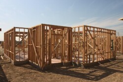 Наконец-то появились стены первого этажа Наконец-то появились стены первого этажа