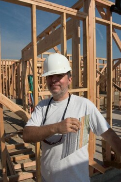 Кто-то, кажется, гвозди оставил Кто-то, кажется, гвозди оставил