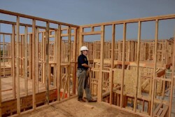 Вот и второй этаж вырос... Вот и второй этаж вырос...