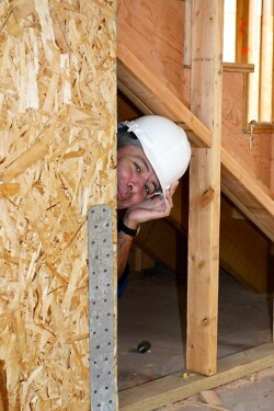 Живущие под лестницей... Живущие под лестницей...