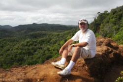 В начале тропы Pihea Trail, парк Waimea Canyon, Kauai В начале тропы Pihea Trail, парк Waimea Canyon, Kauai