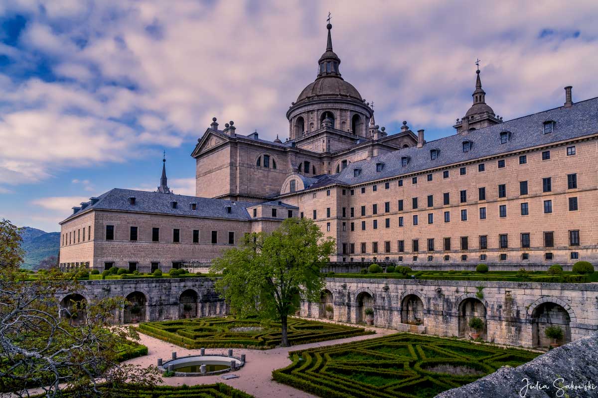 Монастырь-дворец в Сан-Лоренцо де Эскориал, Испания