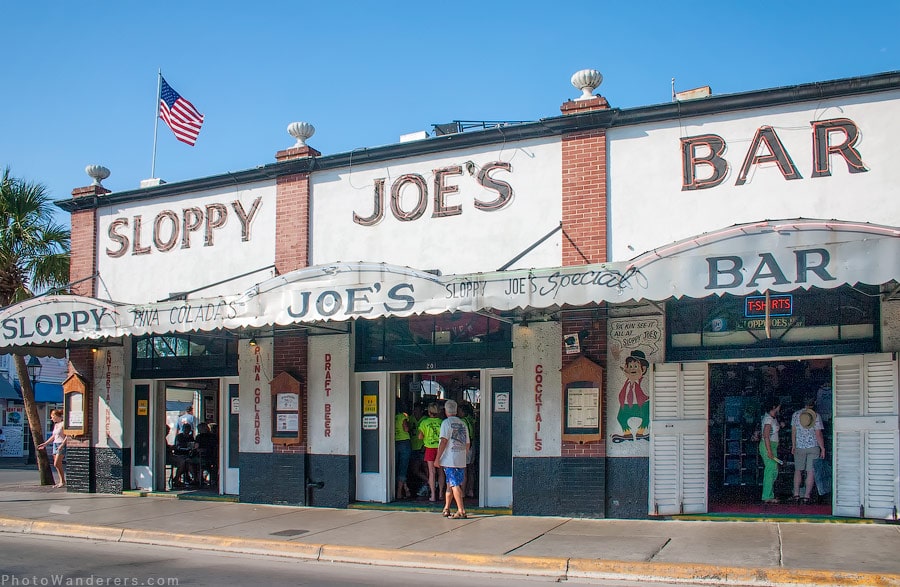 "Слоппи-Джо" (Sloppy Joe's bar) любимый бар Хемингуэя